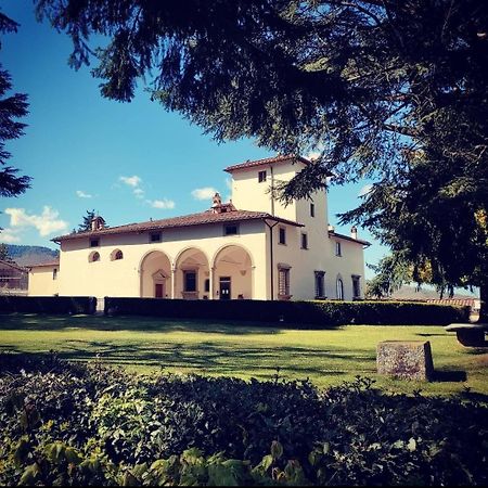 루피나 Castello Pomino 빌라 외부 사진