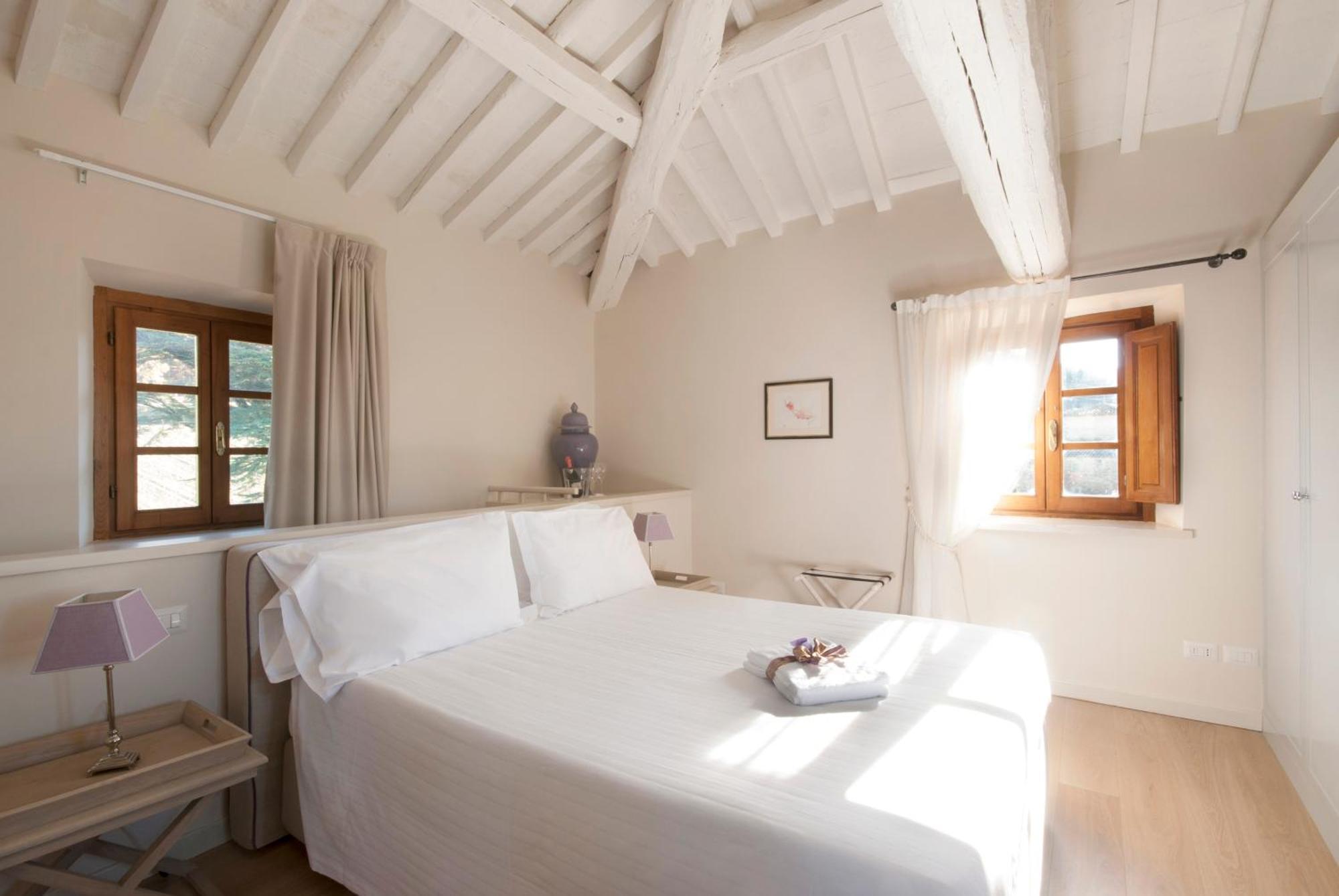 루피나 Castello Pomino 빌라 외부 사진